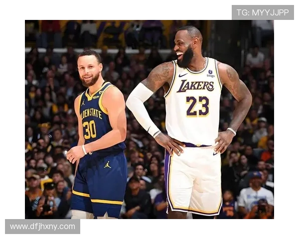 詹姆斯调侃库里三分球盛行影响篮球和联盟发展 詹姆斯调侃库里三分球盛行影响篮球和联盟发展